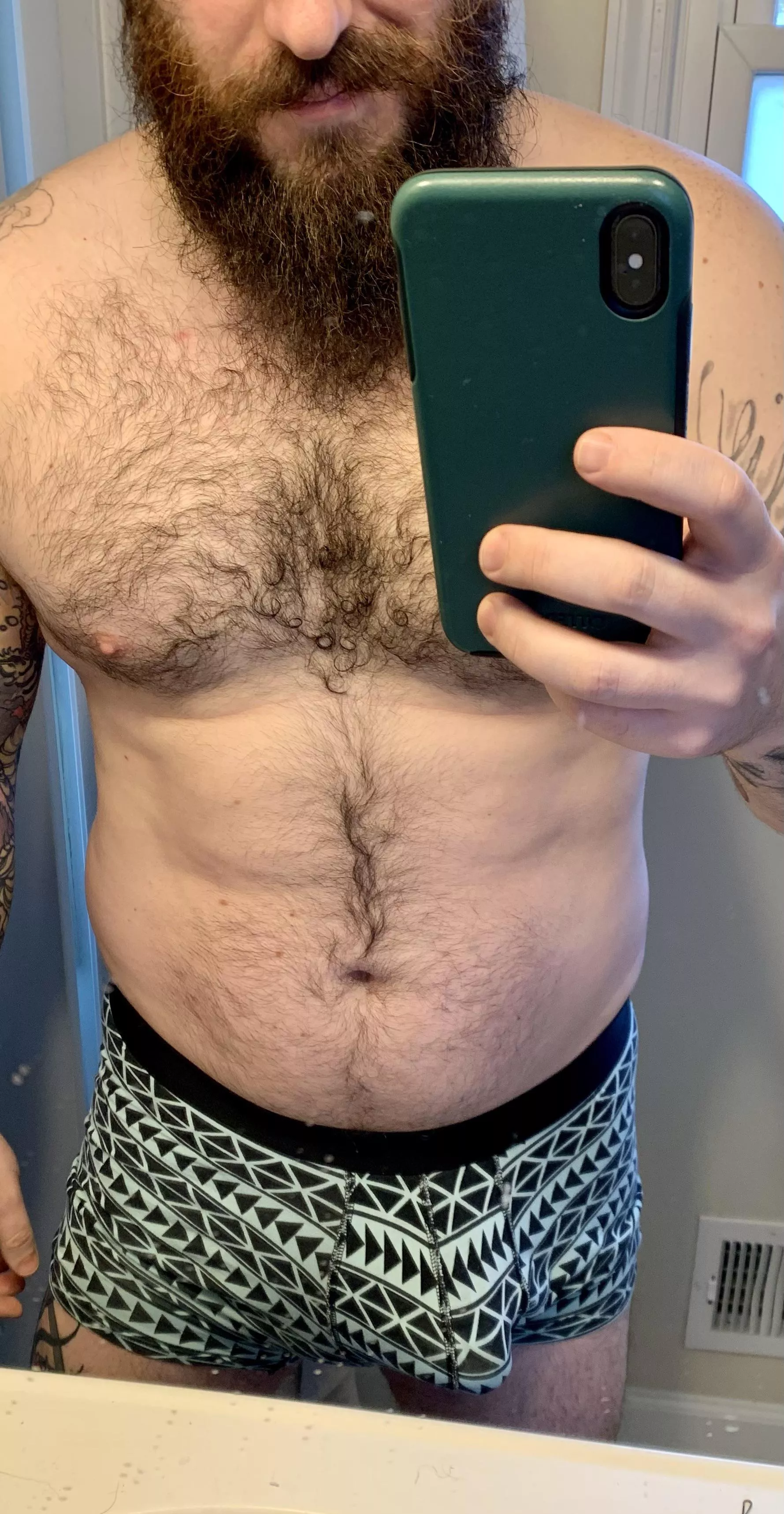 [35] Post-workout bulges always seem to be a bit bigger…