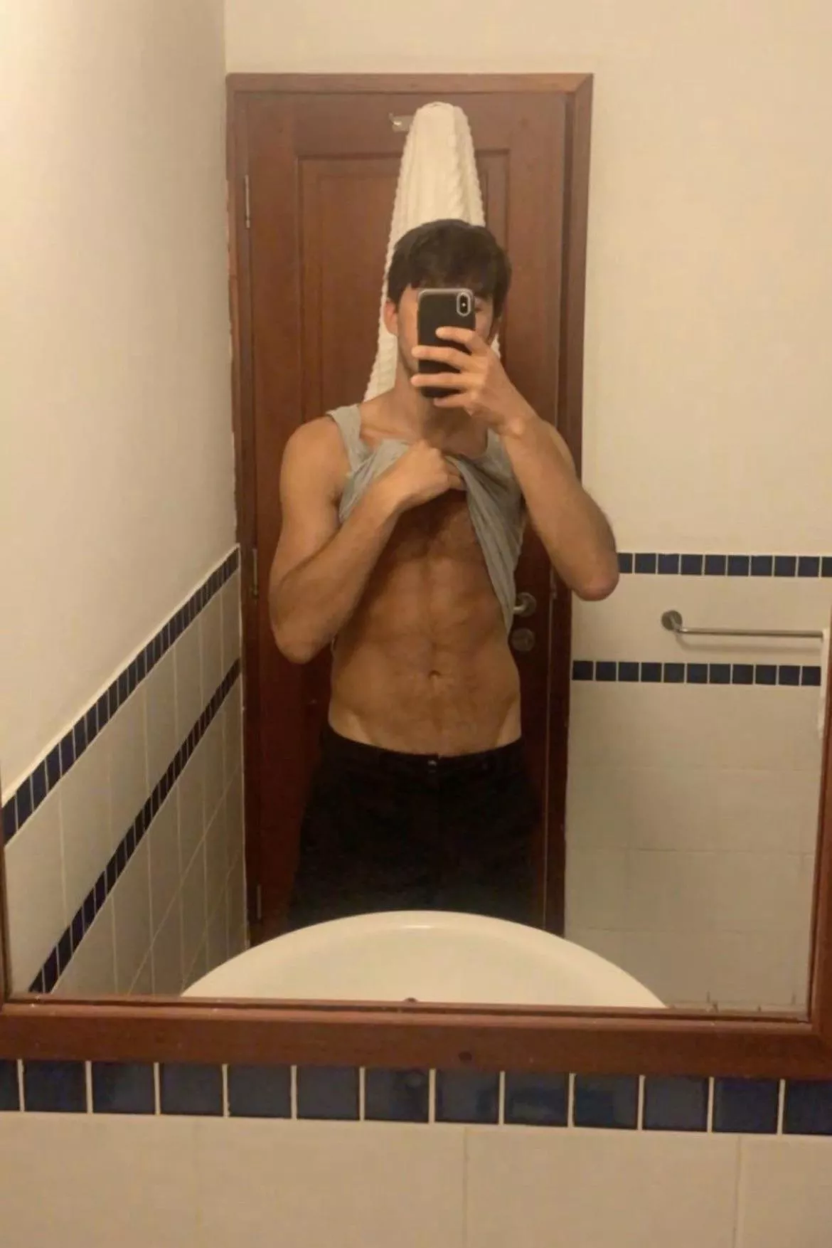 36 handsome & fit looking for similar. First message with ASL and preferably face pic. SC: natrex43