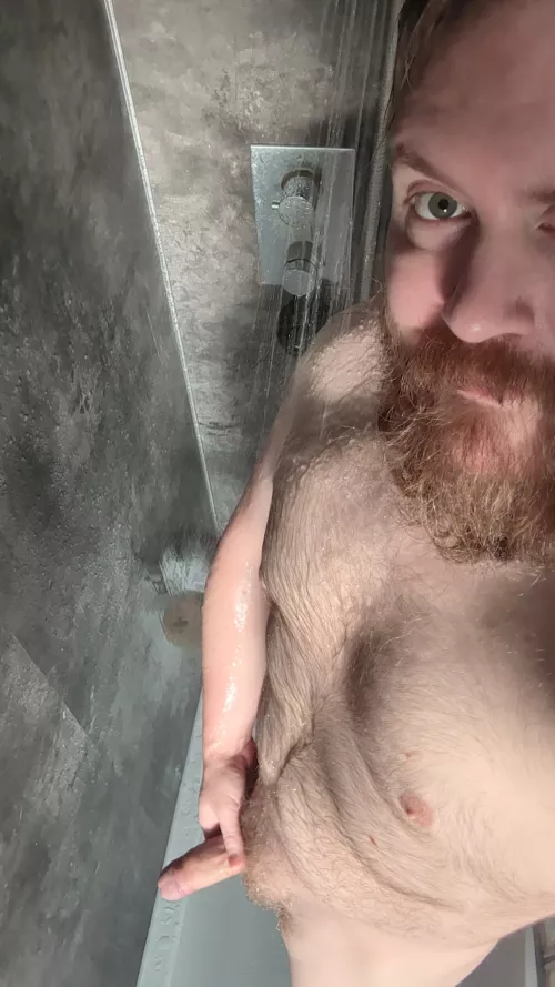 38 [m]oving day! Last nude in this shower!