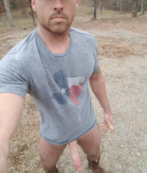 (39)M just out doing the morning chores