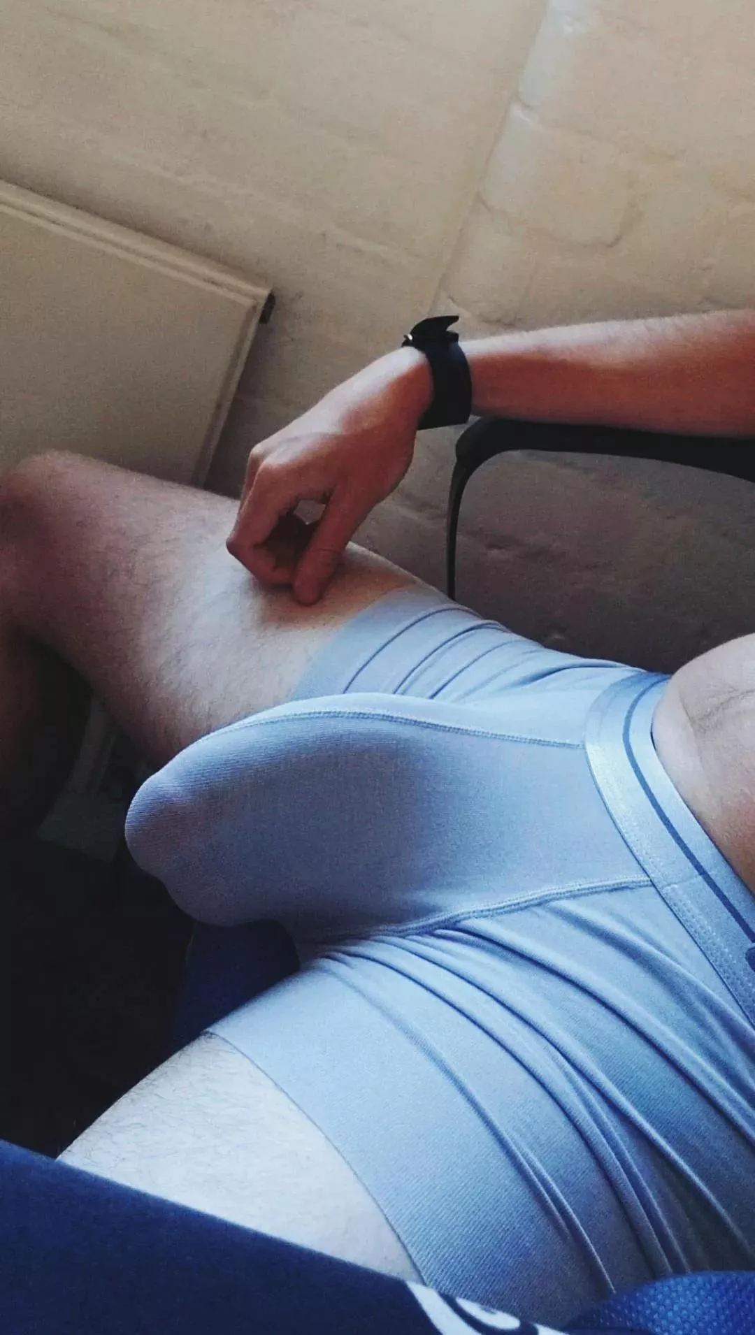 A nice fit briefs! 👅