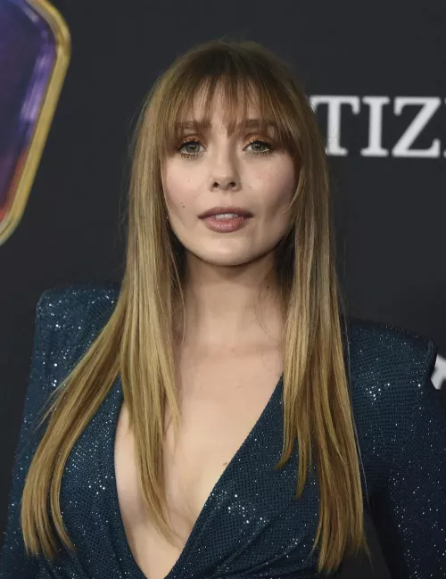 any bottoms want to get bi for elizabeth olsen?