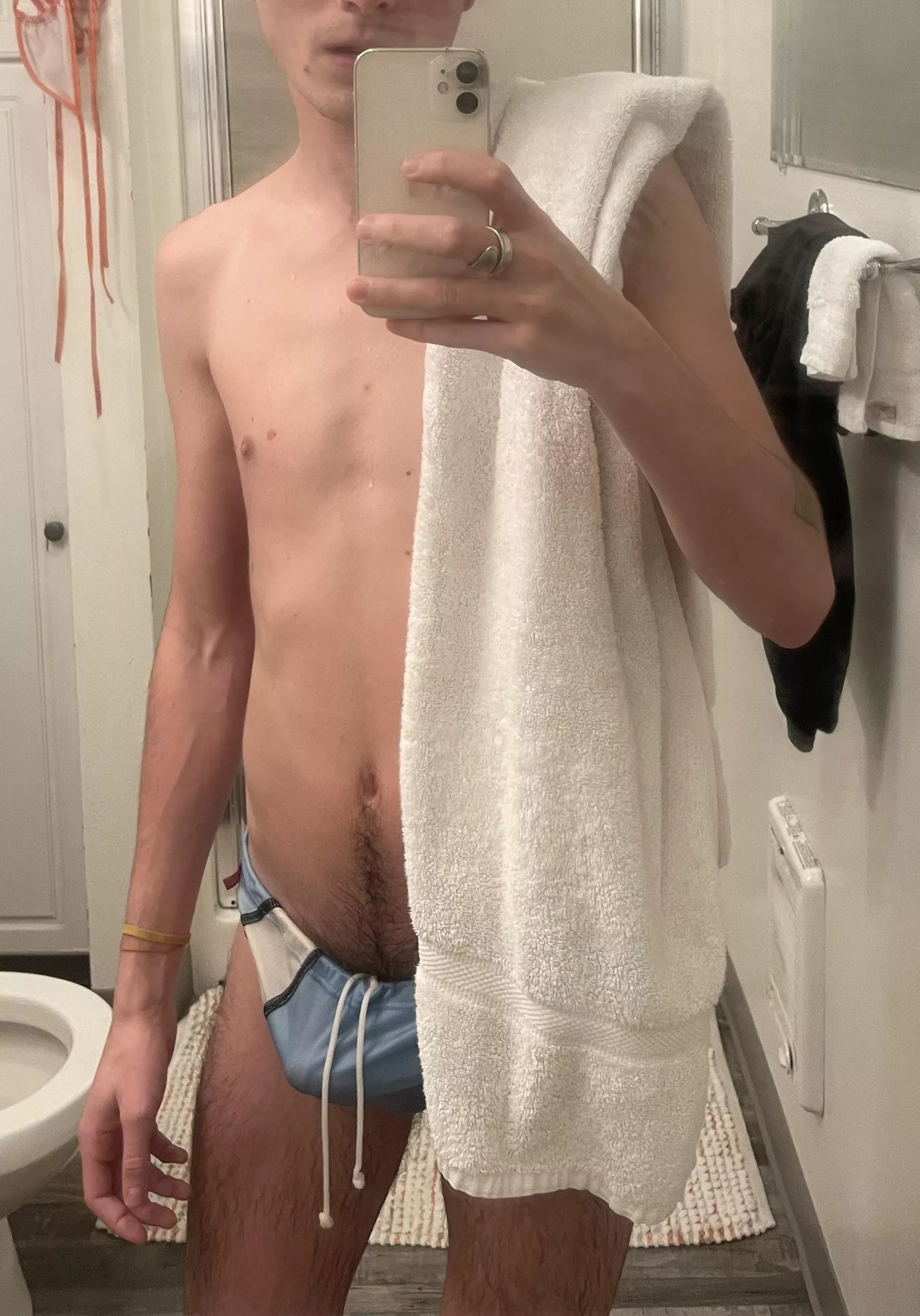 anyone wanna go in the hot tub with me..?