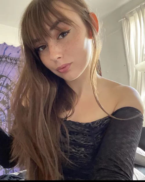 Arrows up if you are below 7inches and say yes