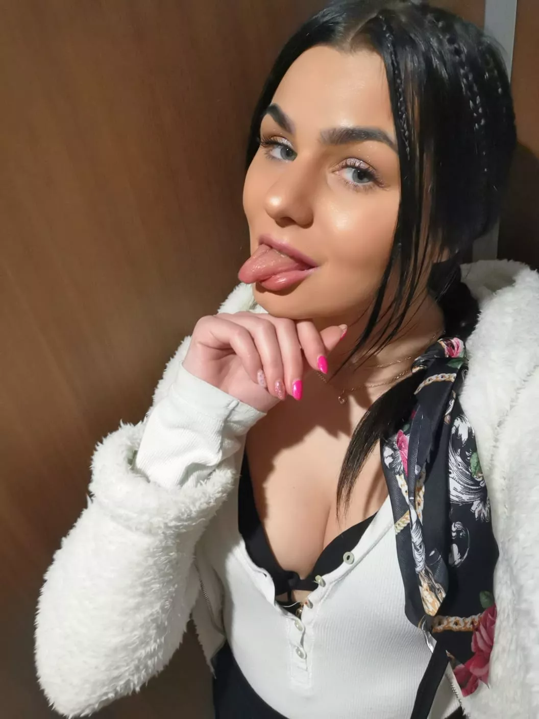 can y be erotic to me..;)