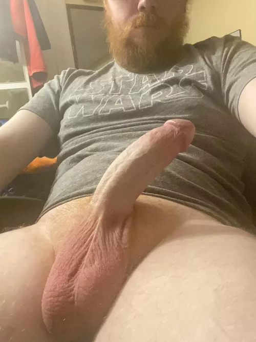 come sit on my lap while i game