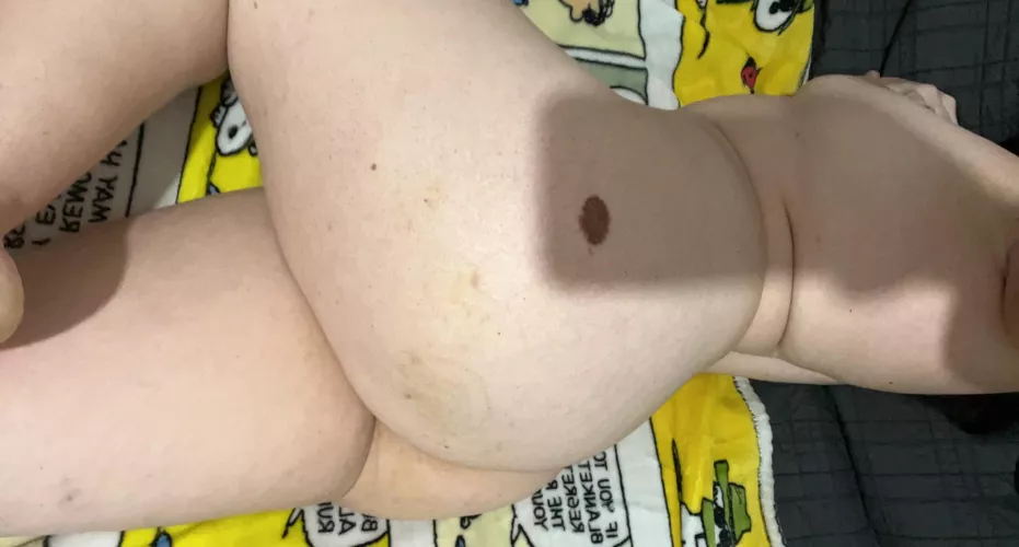 Daddy is fucking another woman tonight. I got naked before I hid in the closet to listen 🤤😈