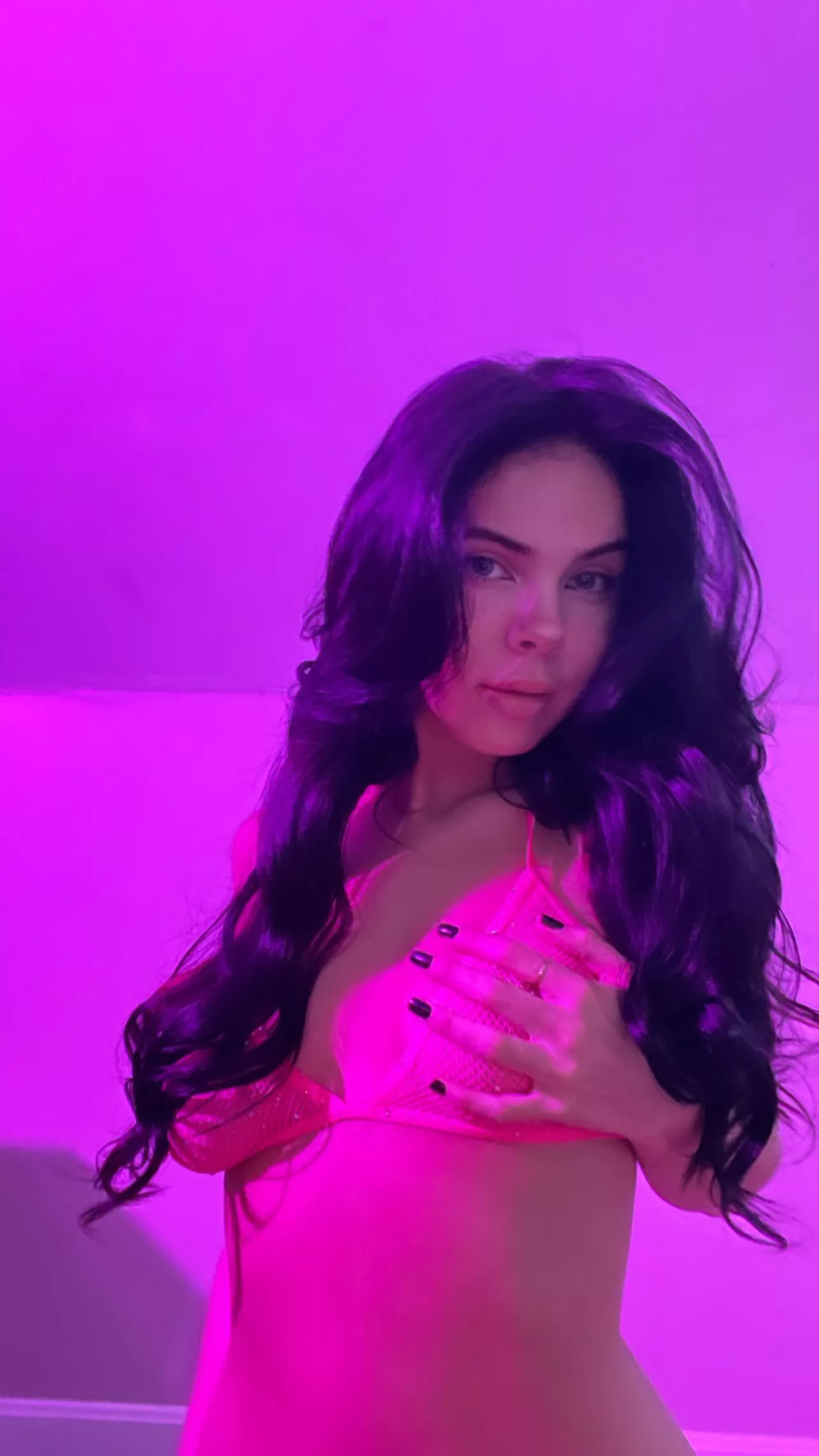 Do I look hot in pink?