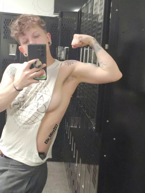 Do you like strong bois?