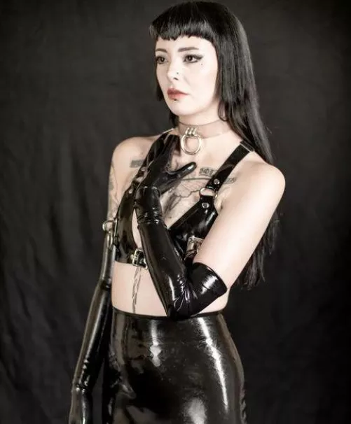 Do you wanna play with this [domme] 💌💸