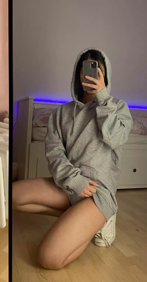 (F)inding me ur sweater🙇🏻‍♀️