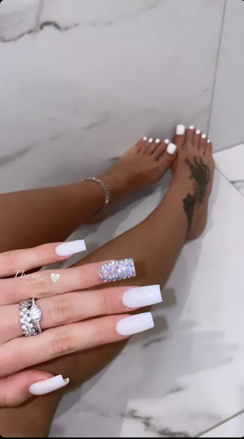 Gone for white this time 🤪🤩