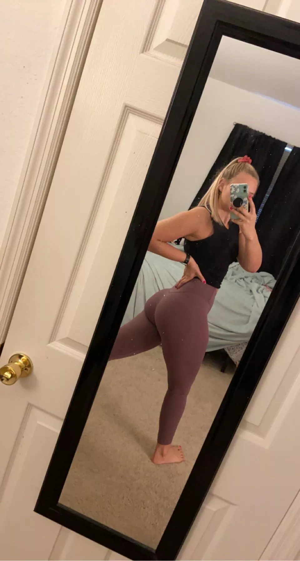 Happy hump day. Who wants to spank me to celebrate?😈