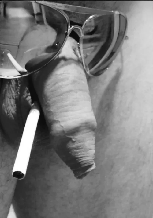 Hey girl, got a light? (m)