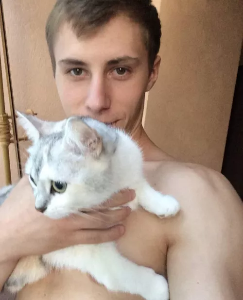 How many kitty lovers are there🧐🐈