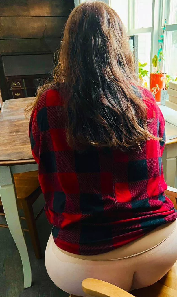 Hump Day in my seamless pantyhose