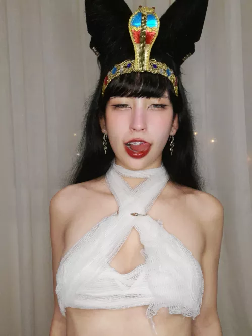 I sense something tasty in there