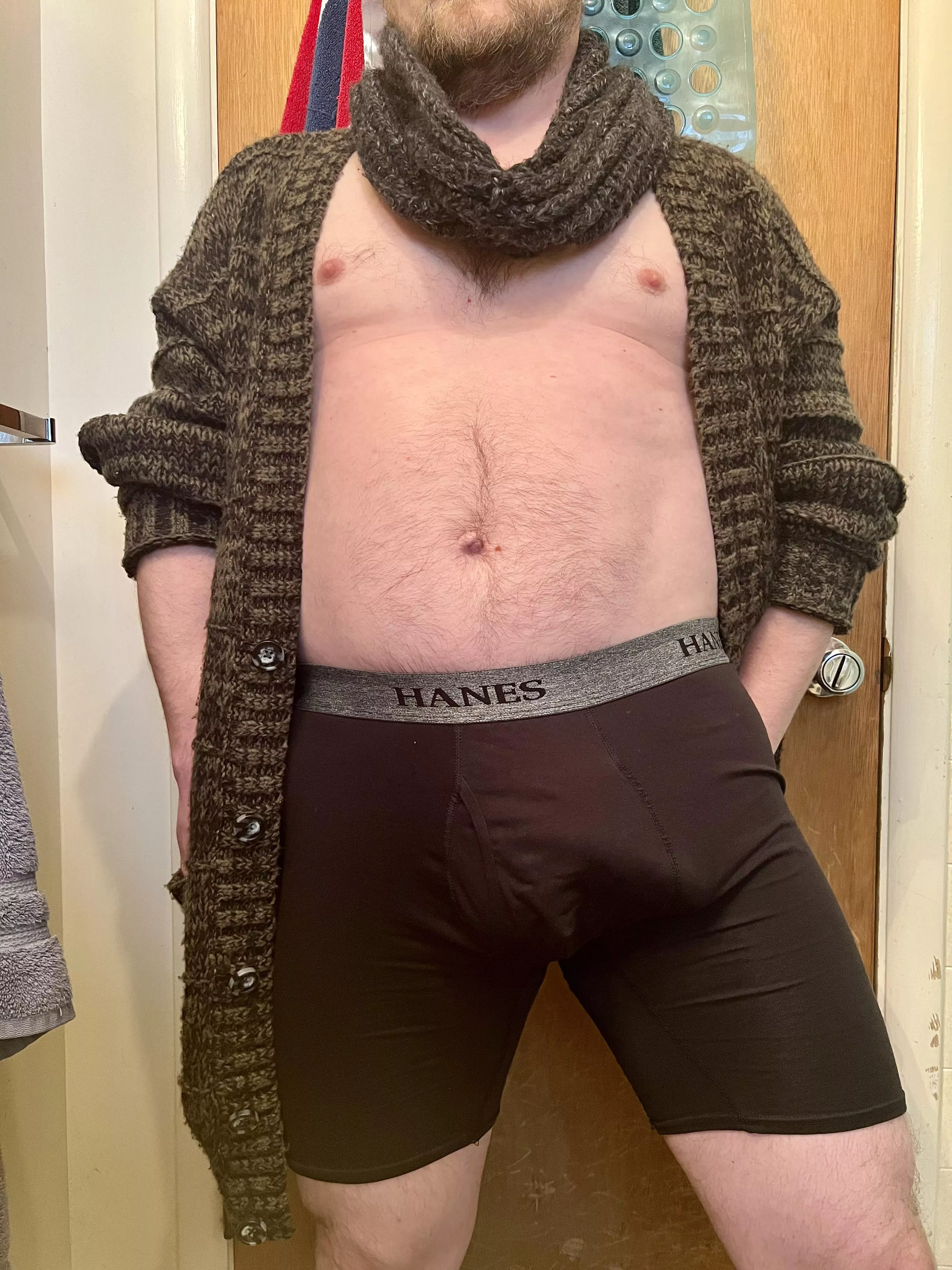 I think the scarf really ties the whole look together