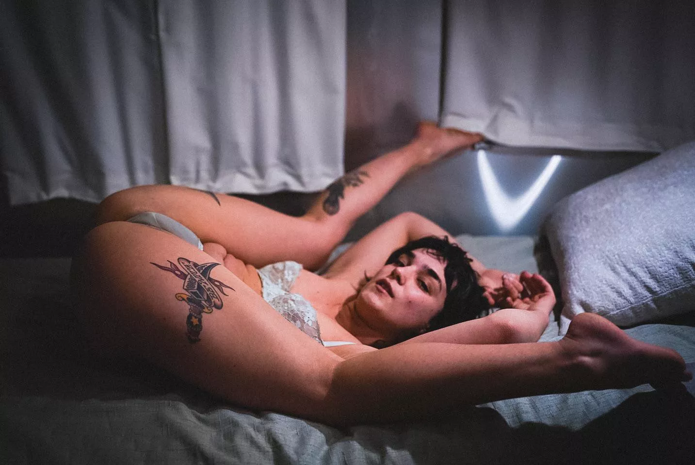 I want a lumberjack daddy to fuck me in his airstream on the back 40 😏