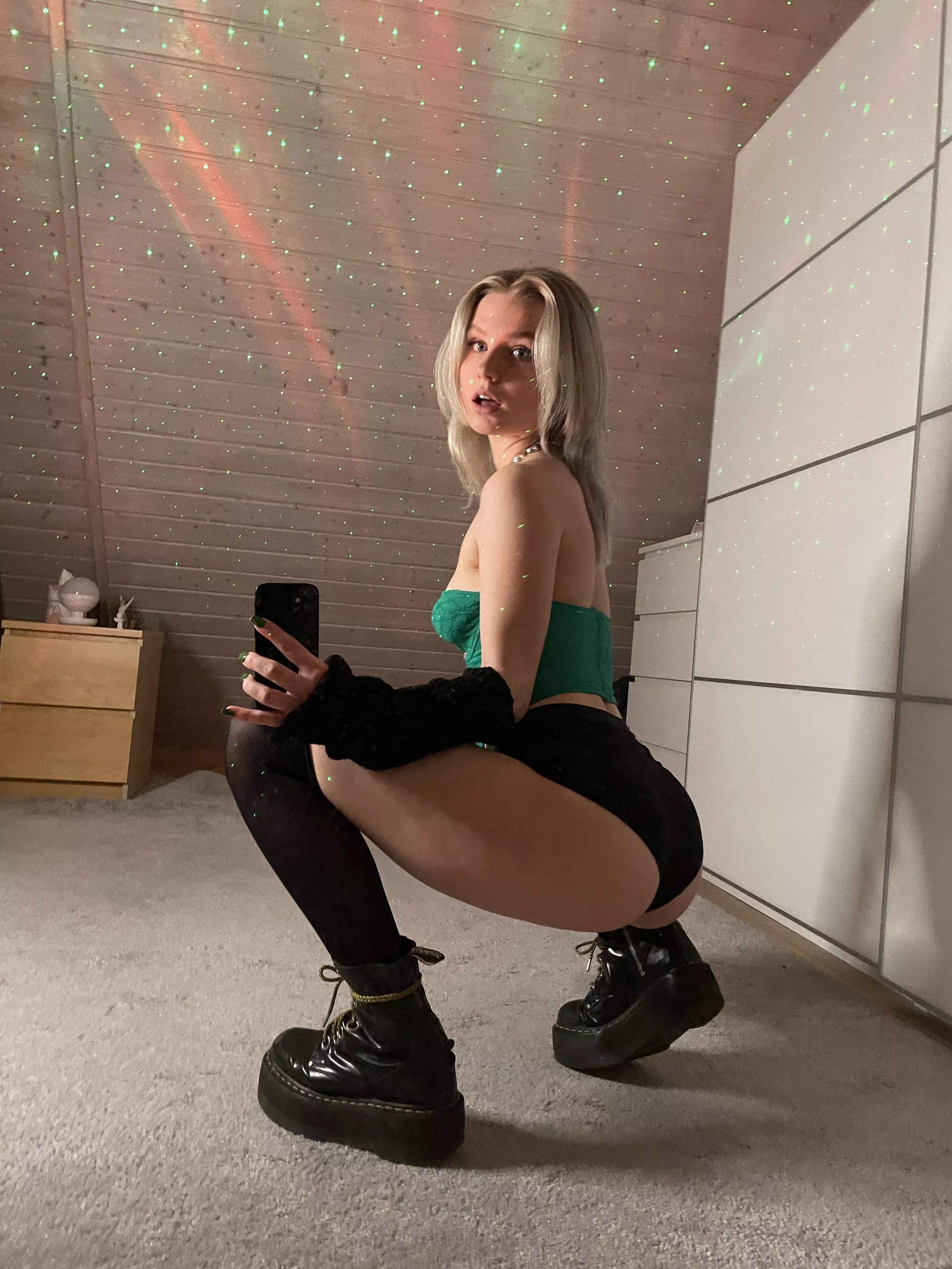 i wish some older man would give me a chance