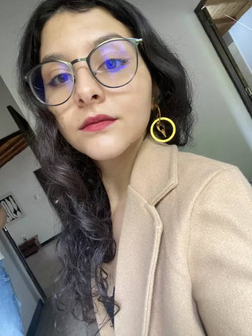 If you see me in public, do you get horny? 😘