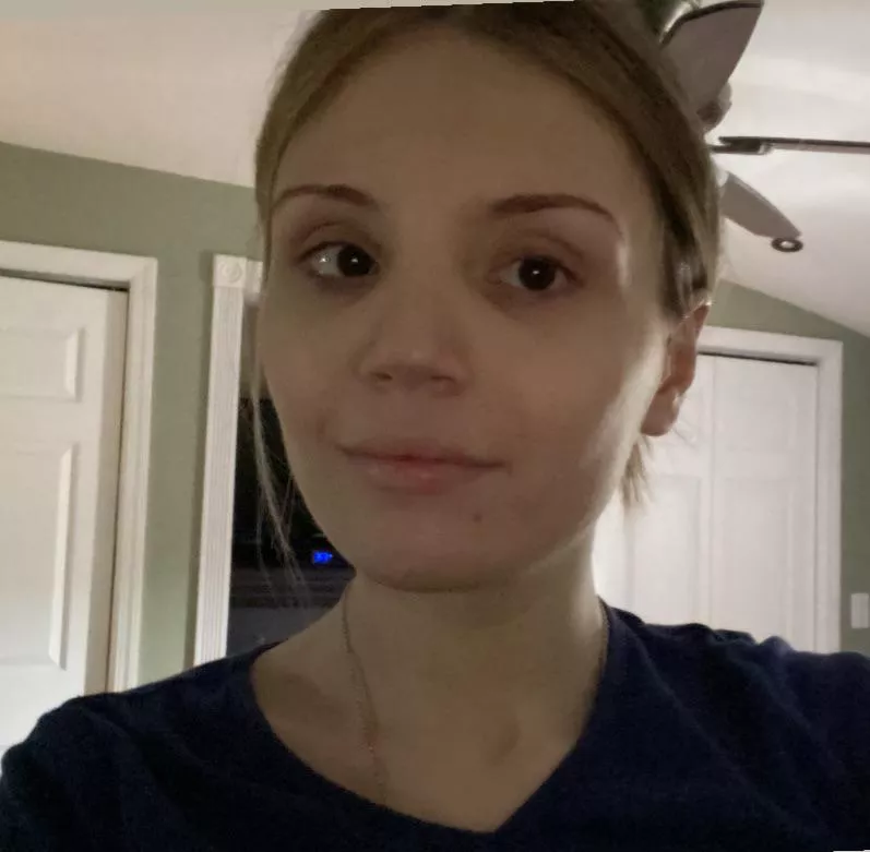 Is my face fem with my hair pulled back? 22