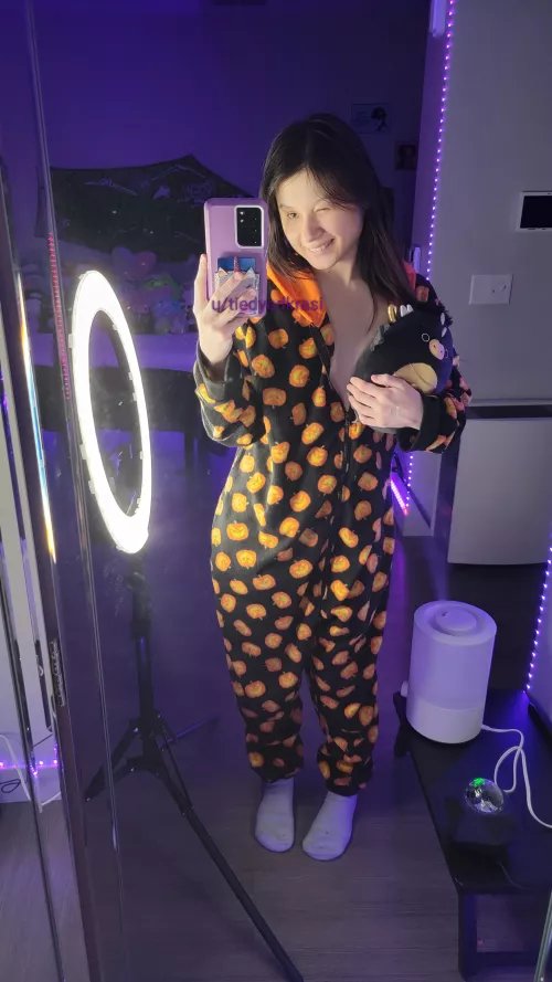 It was difficult to wink and smile at the same time hahaha