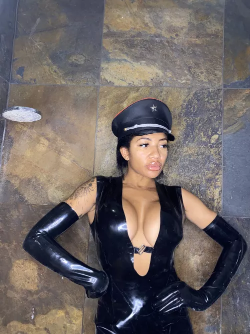 It's time to worship your Princess👑