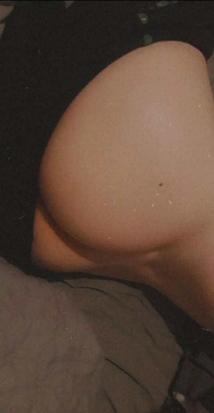 Just a femboy here to be used by aggressive men