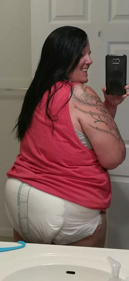 Just an ordinary mirror selfie.