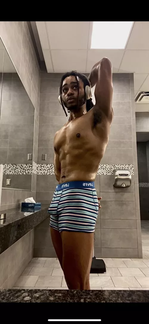 Just some locker room posing ;)