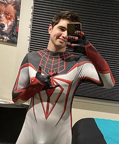 Just your friendly neighborhood hero. Waiting for my pizza lmao