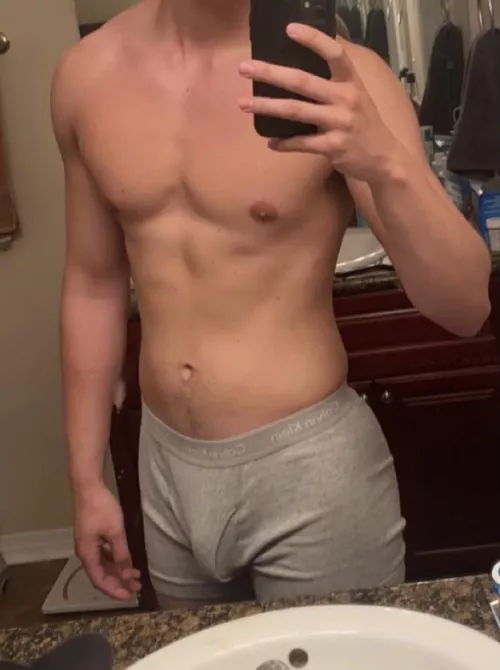 M 22 looking for fems/twinks snap:jake_curyy2020