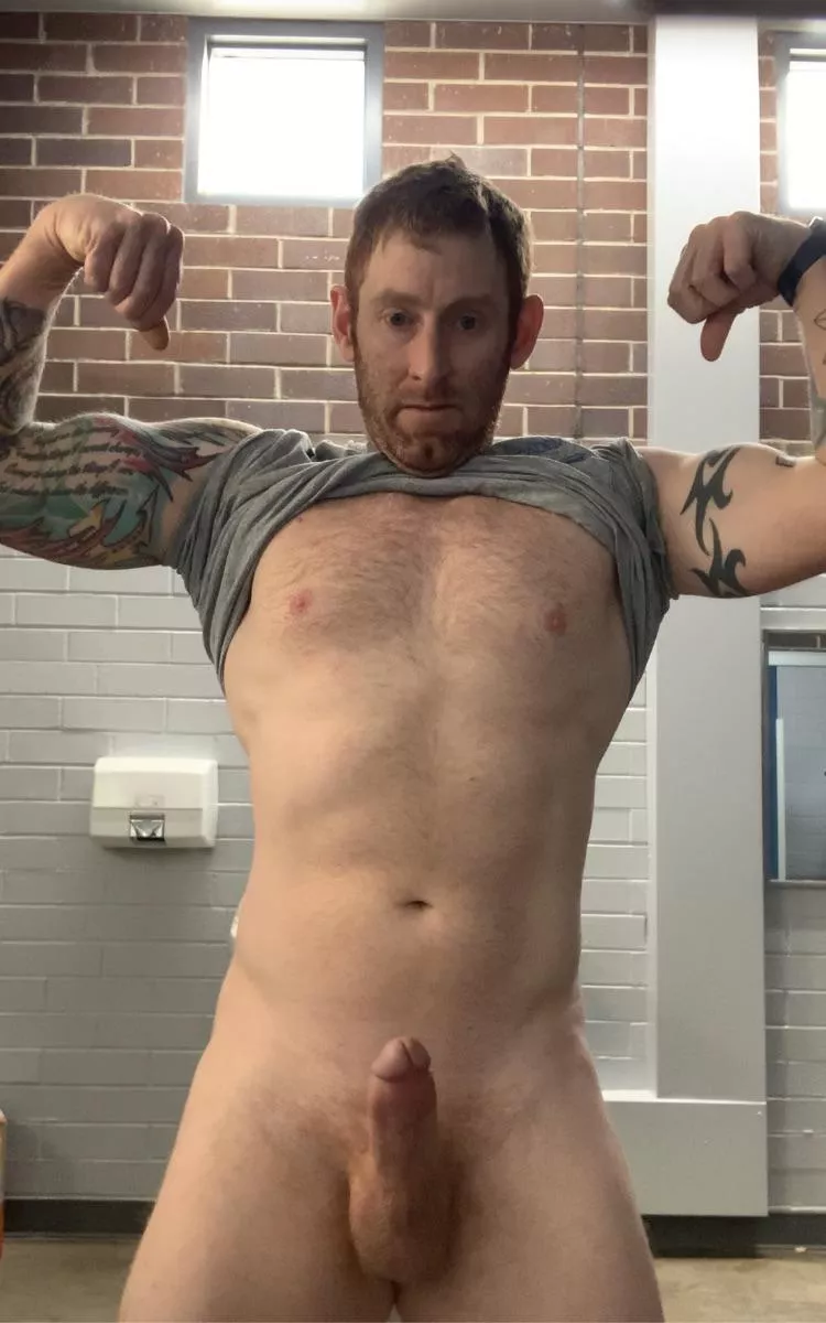 (M) Any of you ladies want to be my gym partner. Shoot me a message