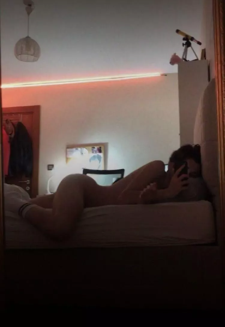 m19 bi slut doing anything you can imagine for a big cock sn@p: julia.voss04