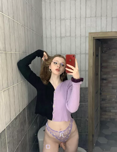 may I be your obedient girl? 💖