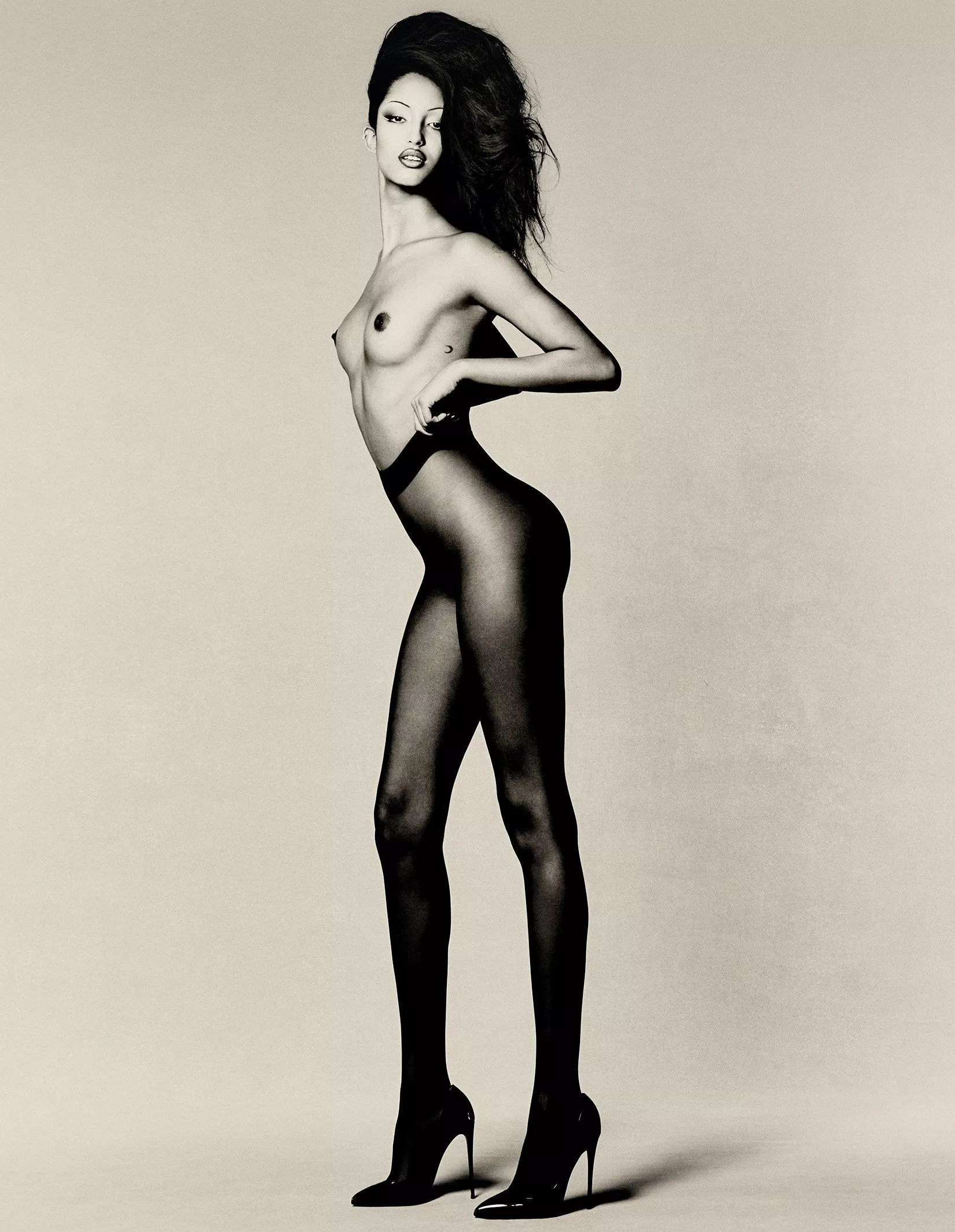 Mona Tougaard by Rafael Pavarotti