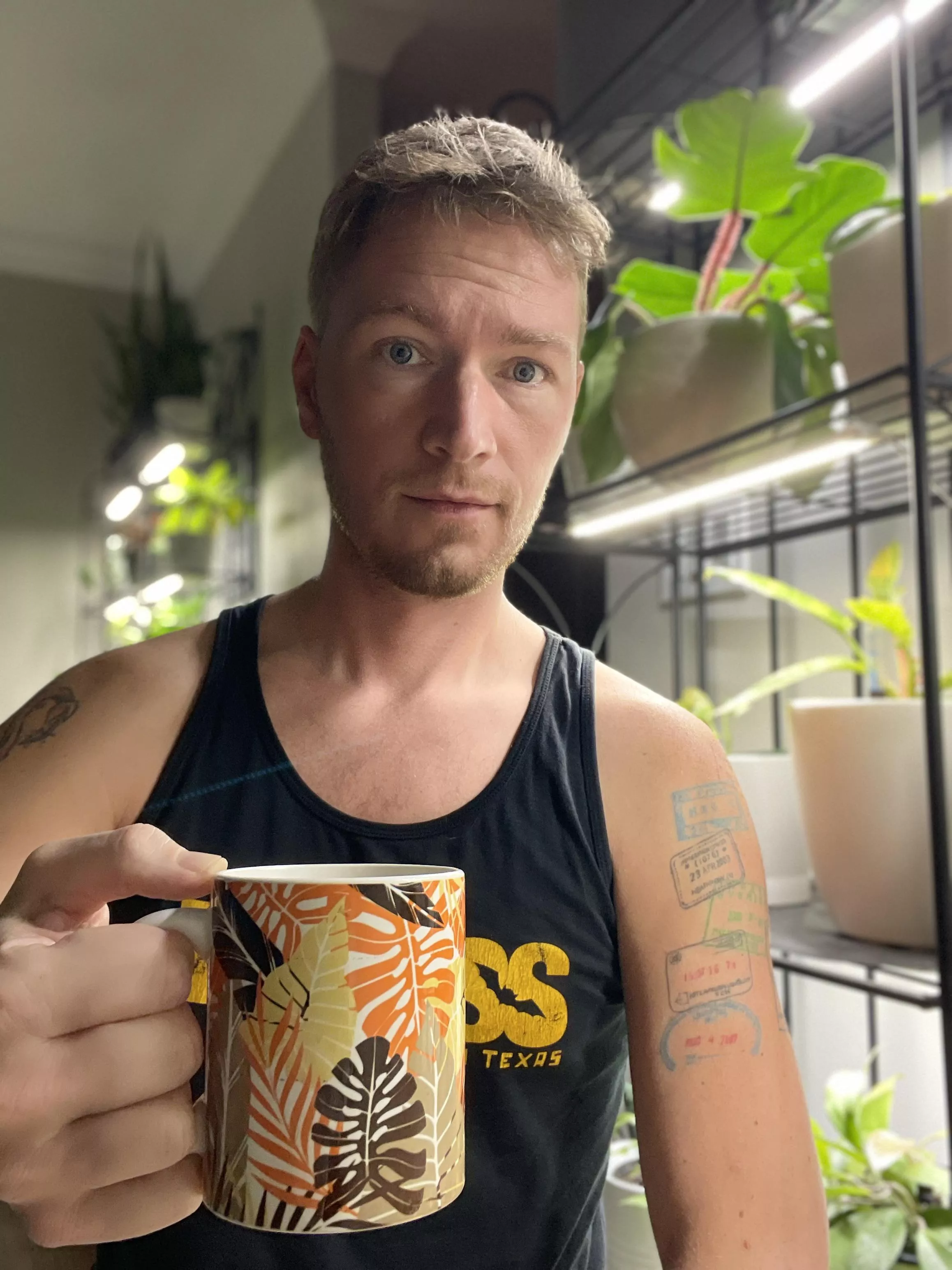 Morning coffee with my plants 🪴 ☕️ ❤️