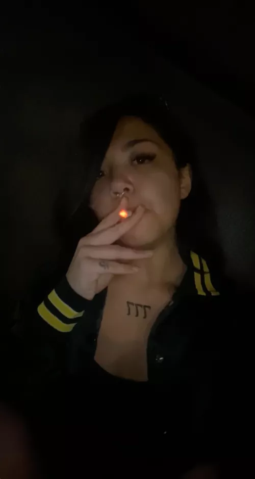 Morning smoke anyone? 🖤🚬