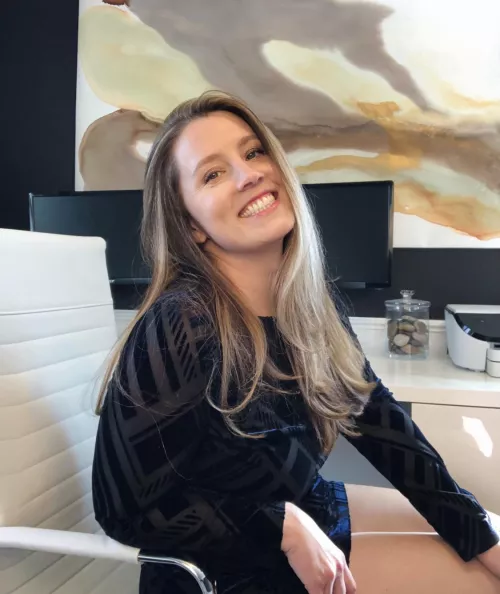 Name something you can’t wear to a remote job. 42f