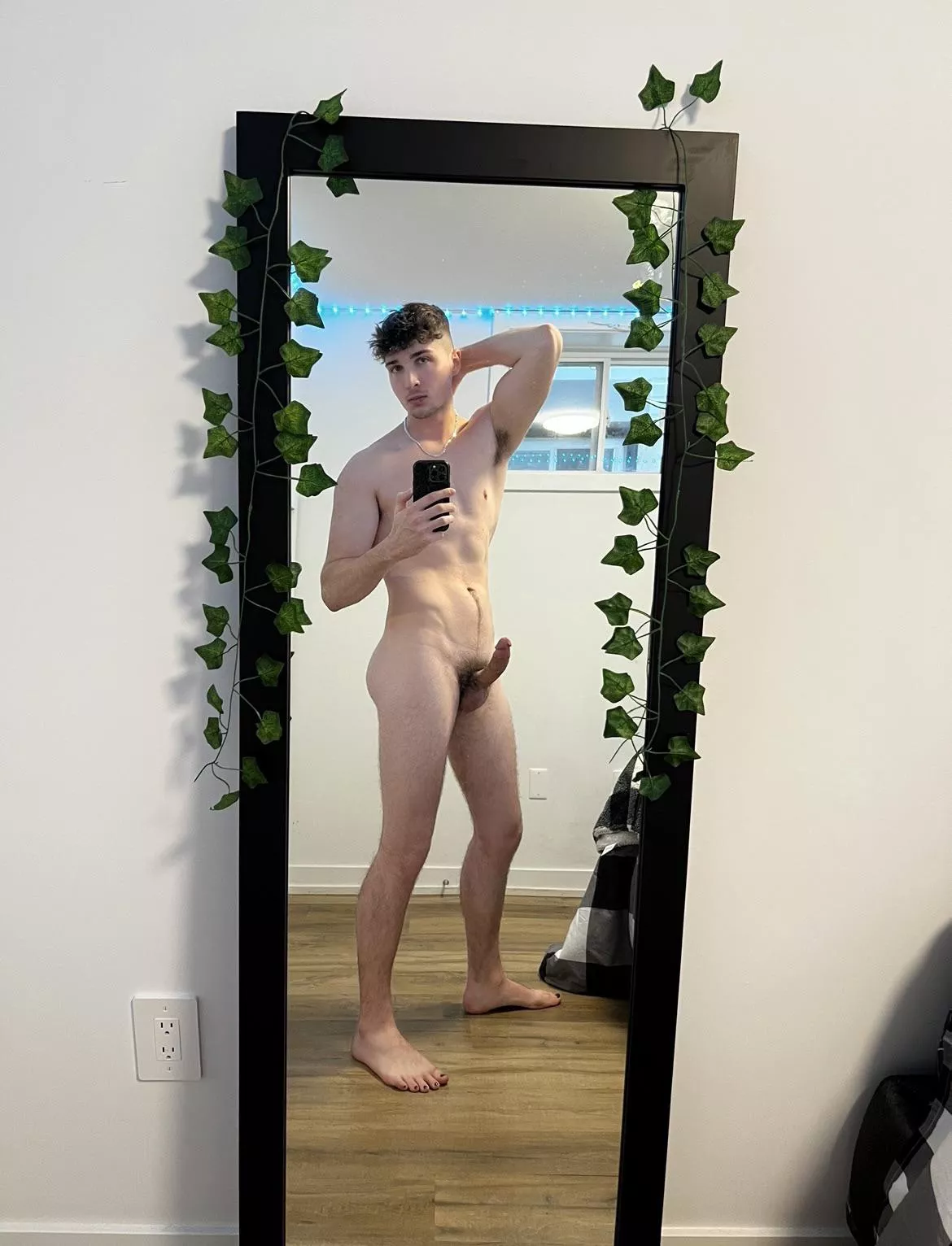 Need a bro to suck my cock (20)