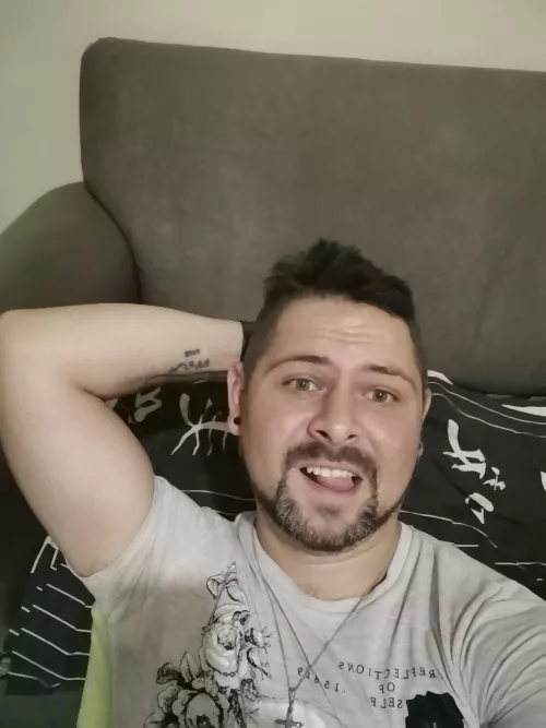 Playing LoL EUW who wanna join for real and become bros!! From SA🙂🙃😉