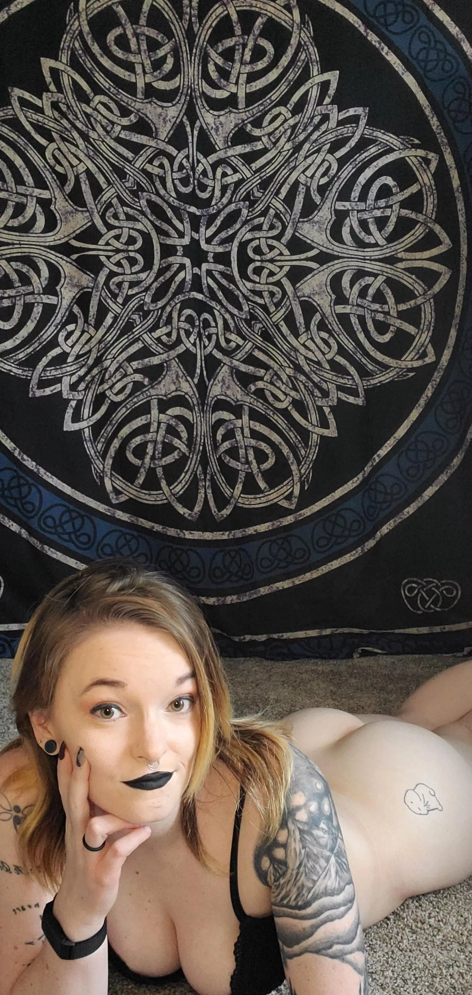 Showing you the booty