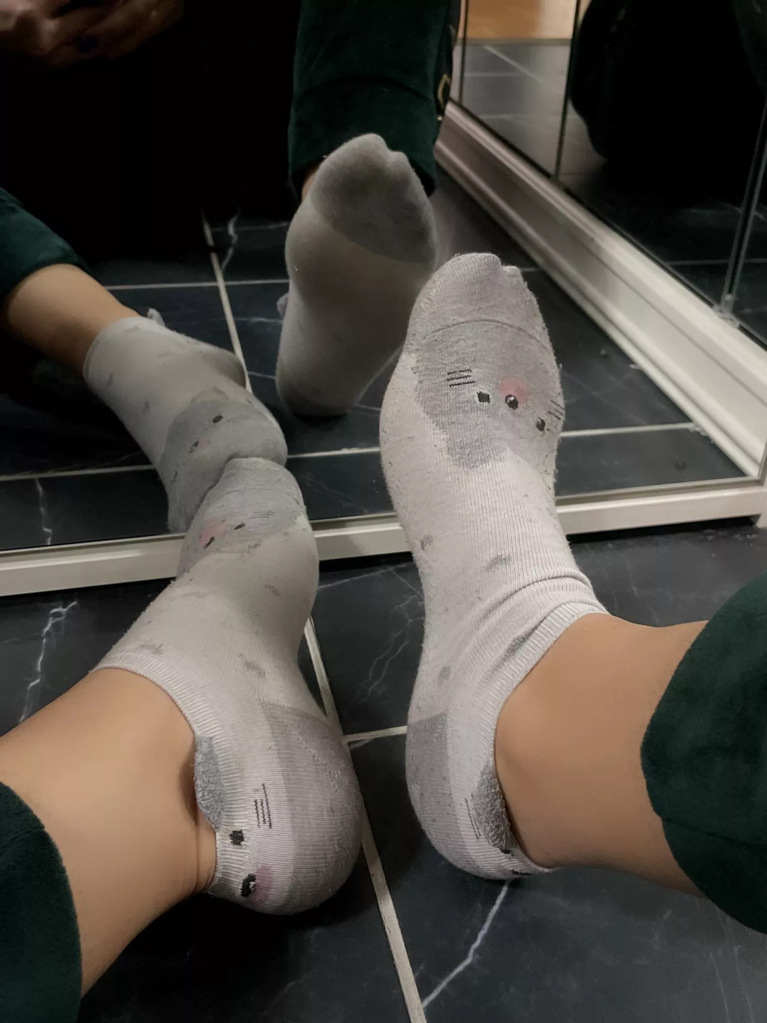 Take off my socks with your mouth