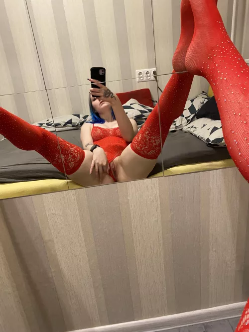 Tryna slip it in? Kinda hot ngl🥵