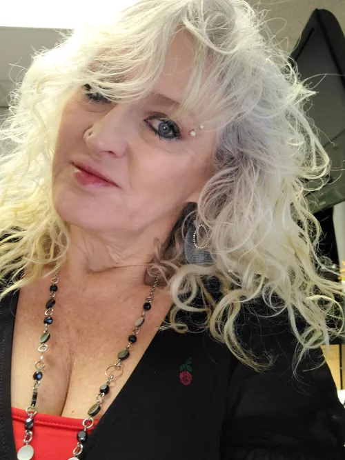 Tuesday titties, well cleavage, let's talk & I share more...