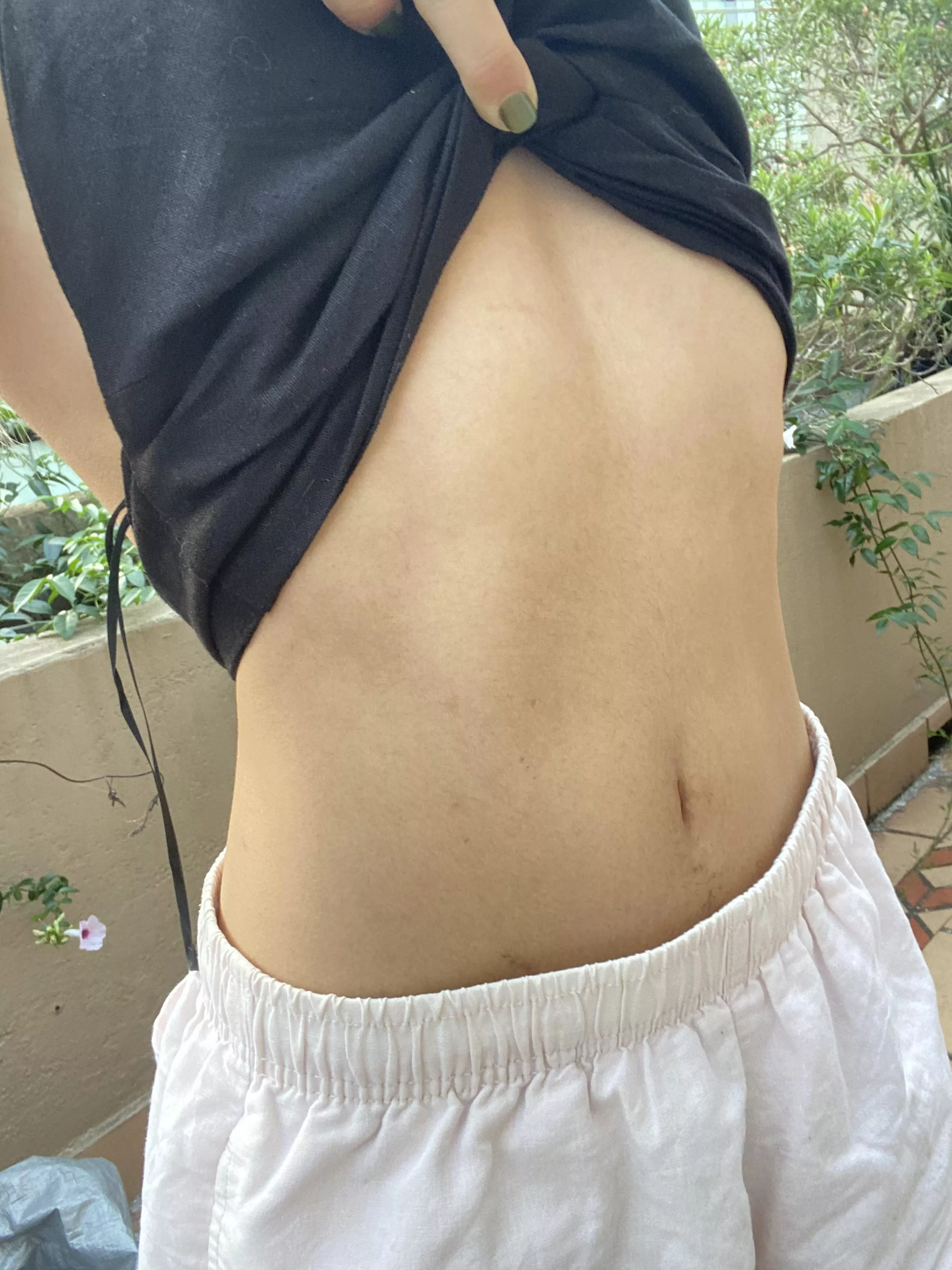 Tummy’s out for some sun! [img]