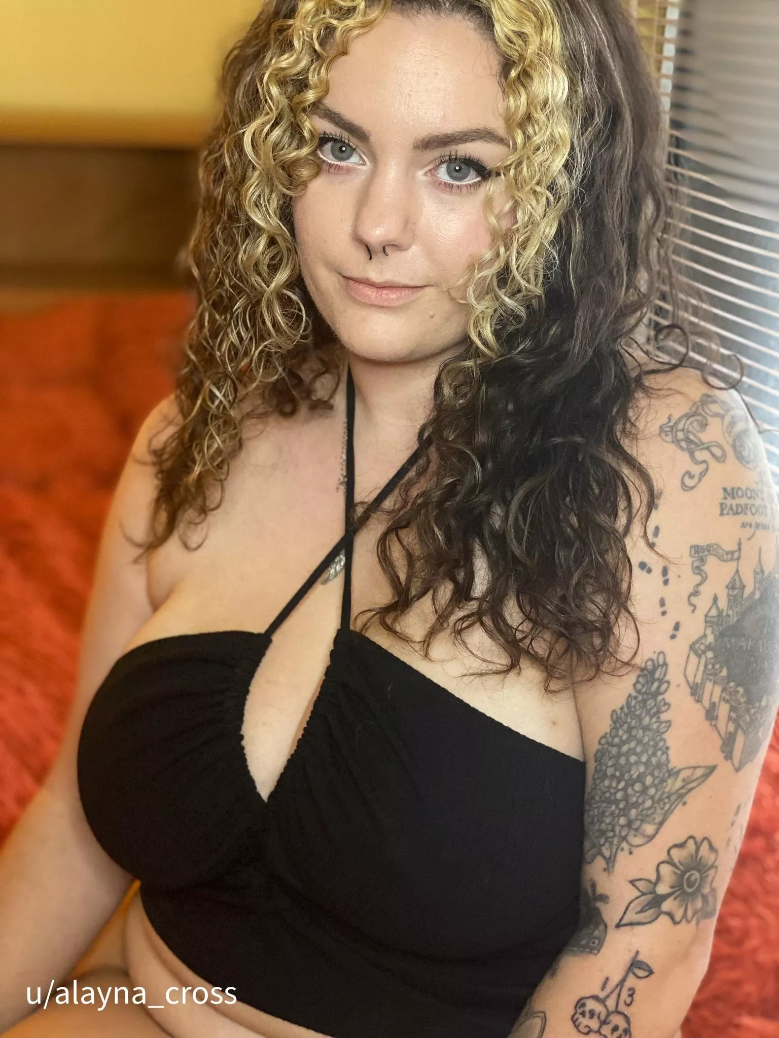 Wanna fuck a goth girl?