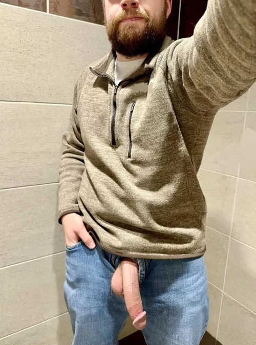 Wanna meet me in the bathroom?