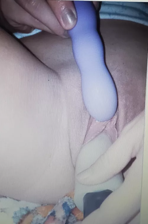 Wife, mom, mid 30s...and love my alone time greatly!